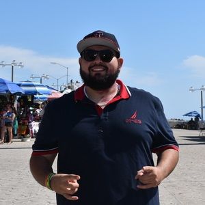 Meet your Posher, Luis